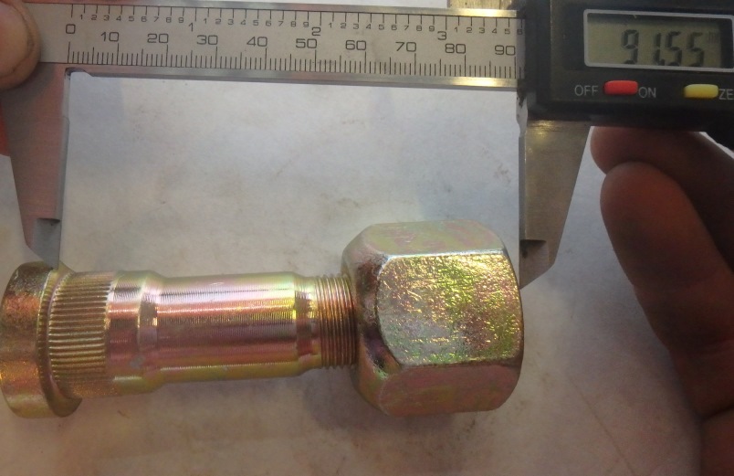 Шпилька колесная с гайкой 3382
